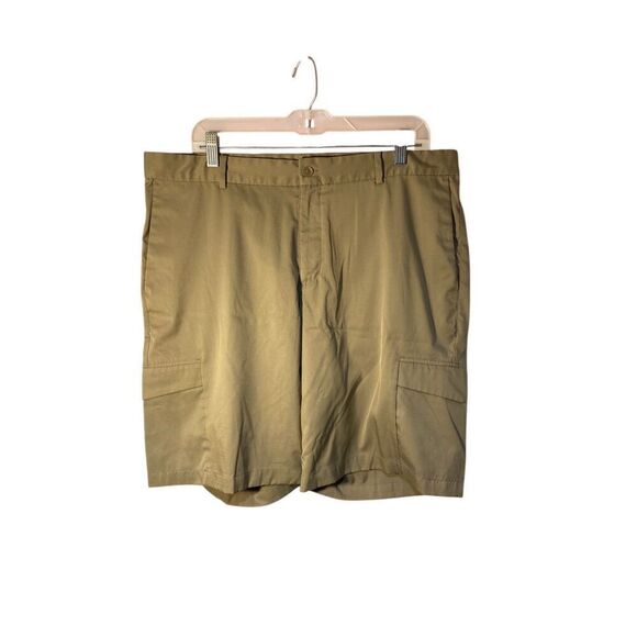 Nike Golf Men’s Tan Cargo Flat Front Standard Fit Shorts Size 36 - Picture 1 of 5